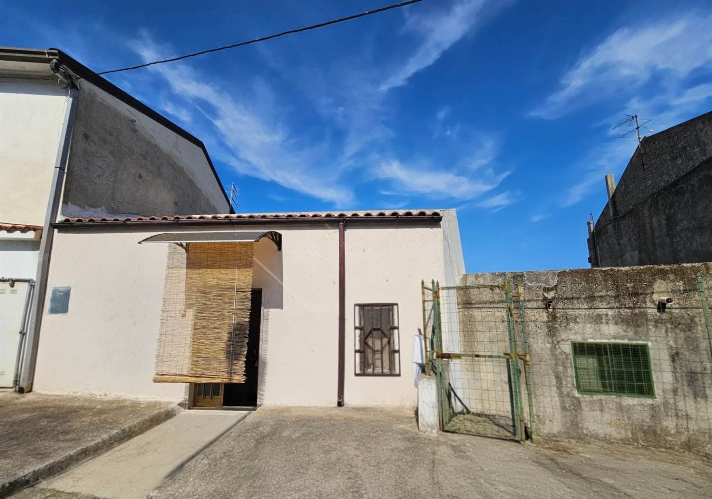 4 Schlafzimmer Wohnung in Montegiordano, Italy, Nr. 346561