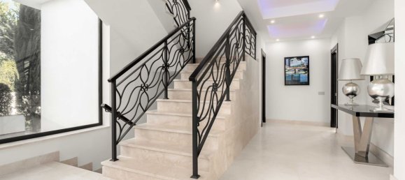 5 Schlafzimmer Villa in Marbella Golden Mile, Spain, Nr. 2957 20