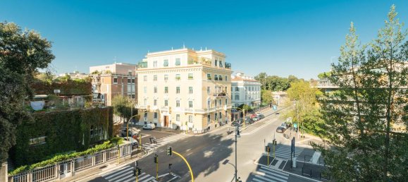 2 rooms Apartment in Rome, Italy No. 232270 3