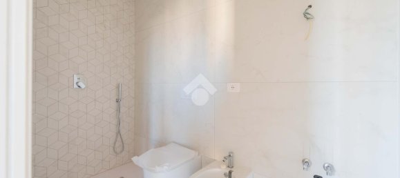 2 rooms Apartment in Rome, Italy No. 232270 28