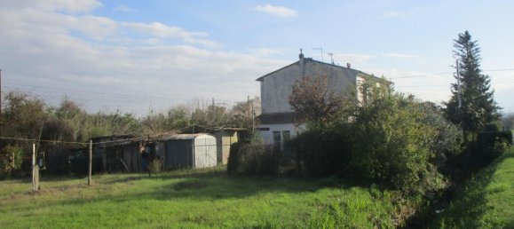 6 rooms House in Pontedera, Italy No. 208827 4