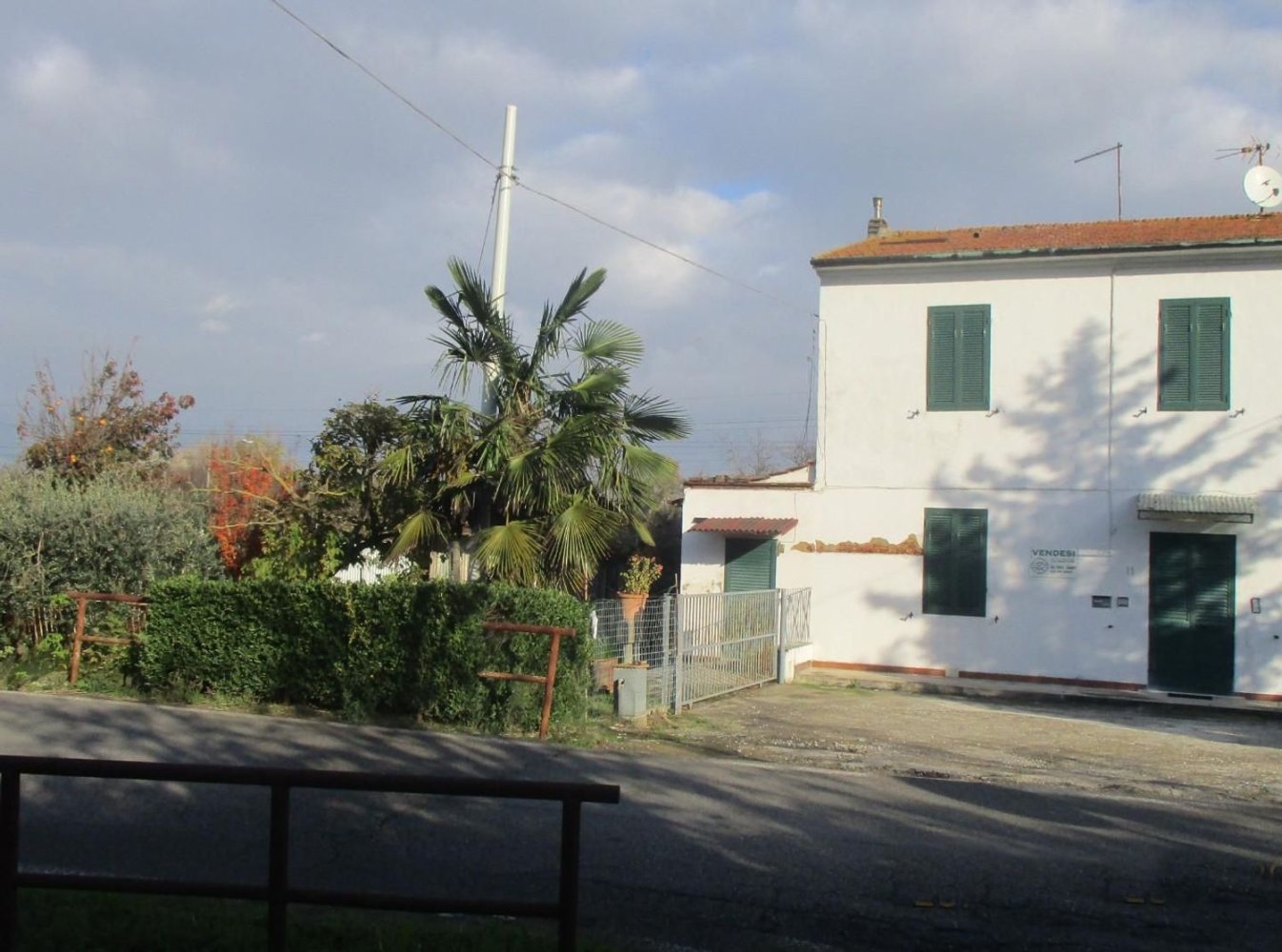 6 rooms House in Pontedera, Italy No. 208827