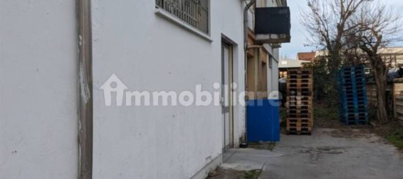 5-salle Propriété commerciale à Modena, Italy No. 222619 2