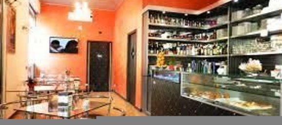 130m² Commercial property in Lucca, Italy No. 25682 3