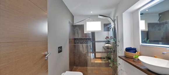 4 Schlafzimmer Villa in Marbella, Spain, Nr. 177891 32