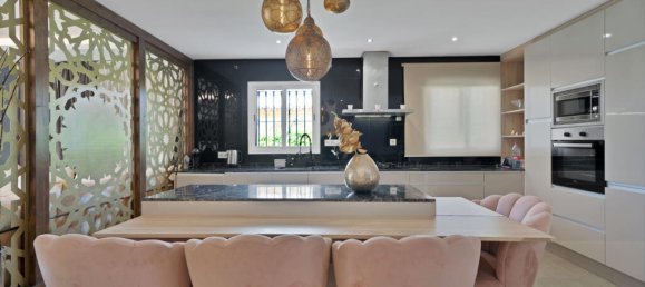 4 Schlafzimmer Villa in Marbella, Spain, Nr. 177891 12