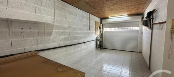 3 bedrooms House in Sens, France No. 198986 12