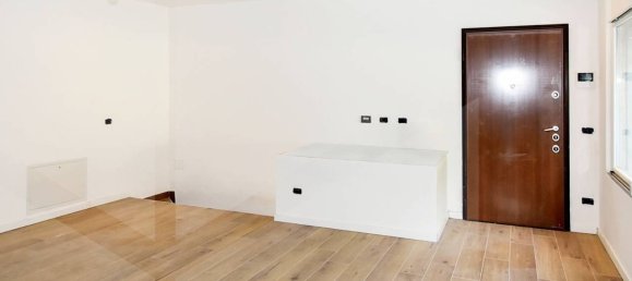 1 bedroom Apartment in Parabiago, Italy No. 27170 11