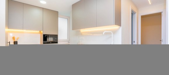 3 bedrooms Apartment in Madrid, Spain No. 141902 19