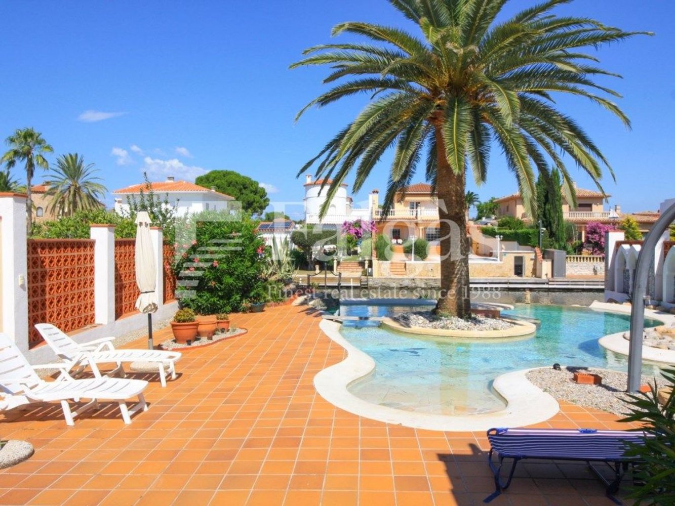 3 bedrooms House in Empuriabrava, Spain No. 193308