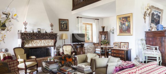 5 bedrooms Villa in Campello sul Clitunno, Italy No. 179438 10