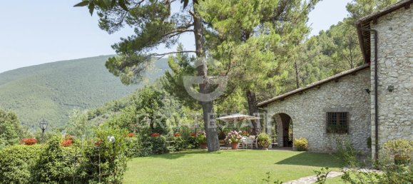 5 bedrooms Villa in Campello sul Clitunno, Italy No. 179438 2