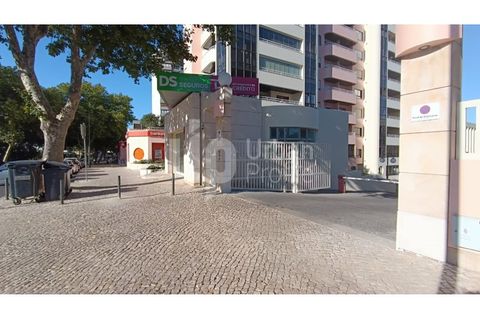 Garage in Cascais, Portugal 12m², Nr. 305274