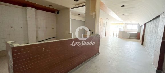 165m² Commercial property in Povoa de Varzim, Portugal No. 60076 2