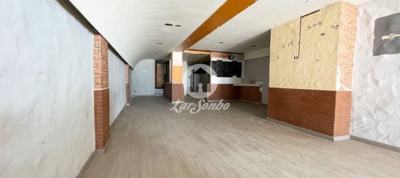 165m² Commercial property in Povoa de Varzim, Portugal No. 60076 3