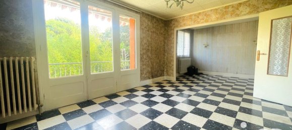 2 bedrooms House in Honfleur, France No. 357499 3