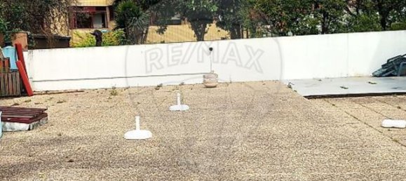 45m² Commercial property in Porto, Portugal No. 68423 8