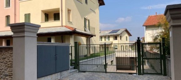 33m² Garage in Cavour, Italy No. 90599 2