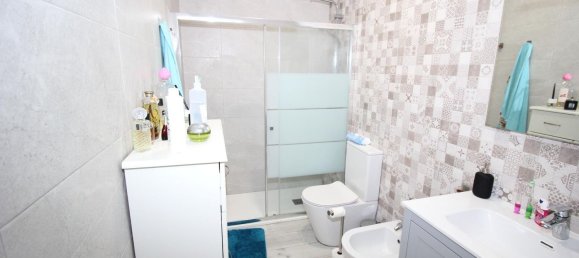 Apartamento de 3 dormitorios en Cádiz, Spain No. 148584 30