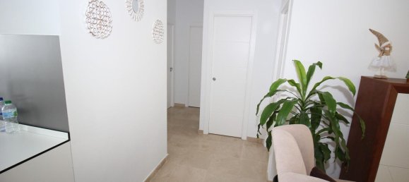 Apartamento de 3 dormitorios en Cádiz, Spain No. 148584 17