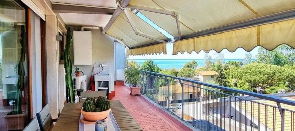 Пентхаус с 2 спальнями в Масса, Италия № 302710 16