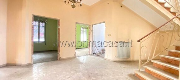 5 bedrooms Villa in Legnago, Italy No. 162651 3