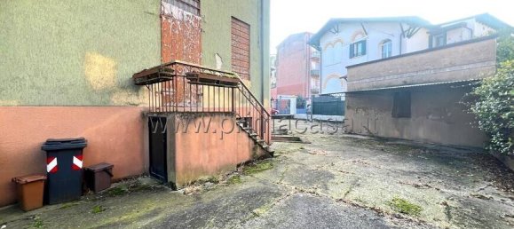 5 bedrooms Villa in Legnago, Italy No. 162651 9