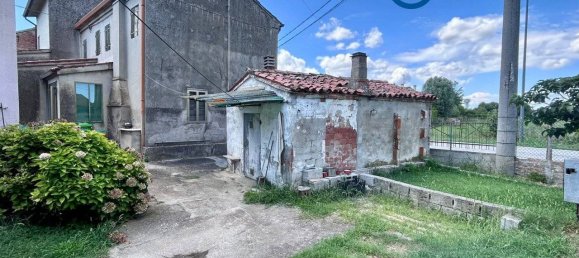 2 bedrooms House in San Martino di Venezze, Italy No. 263081 3