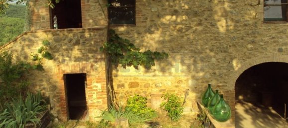 3 bedrooms House in Castelnuovo di Val di Cecina, Italy No. 327040 3