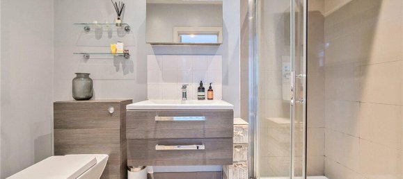 2 bedrooms Apartment in London, United Kingdom No. 7717 11