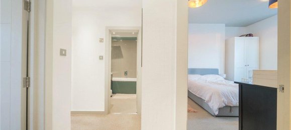 2 bedrooms Apartment in London, United Kingdom No. 7717 17