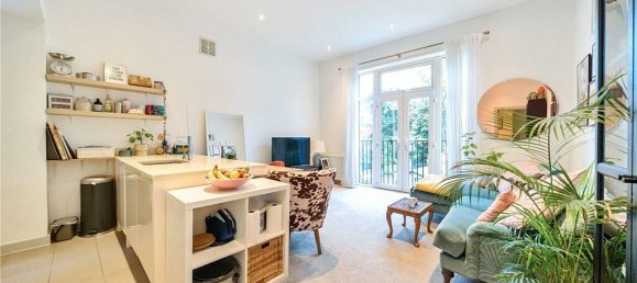 2 bedrooms Apartment in London, United Kingdom No. 7717 2