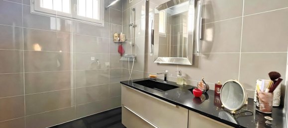 3 bedrooms Apartment in Charenton-le-Pont, France No. 170071 9