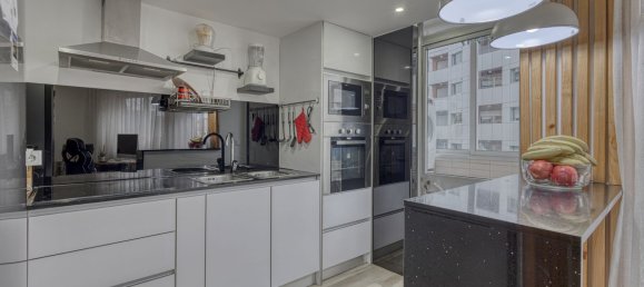 2 chambres Appartement à Porto, Portugal No. 104795 4