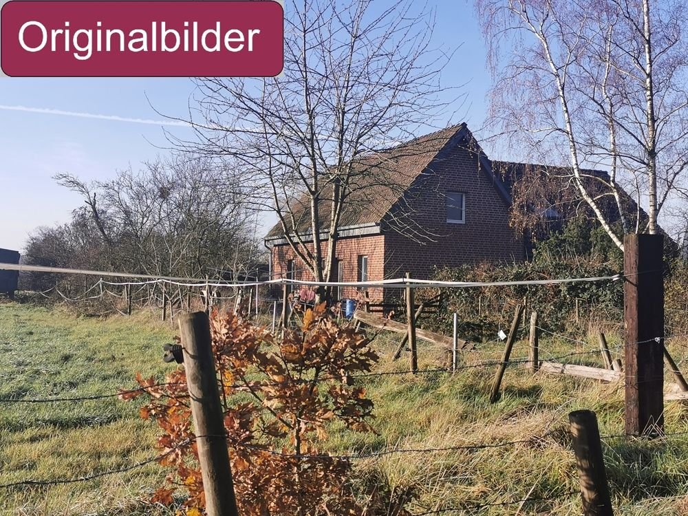 4 rooms House in Kleve, Germany No. 123072