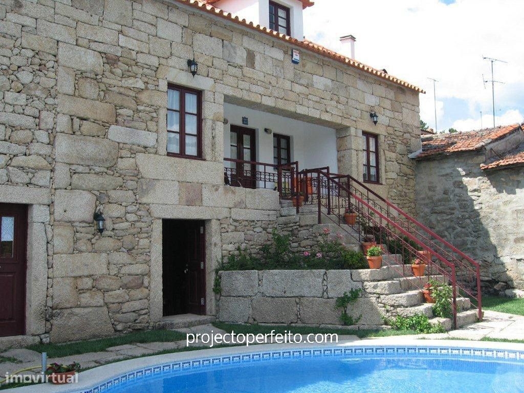 9 bedrooms House in Tabuaco, Portugal No. 135154