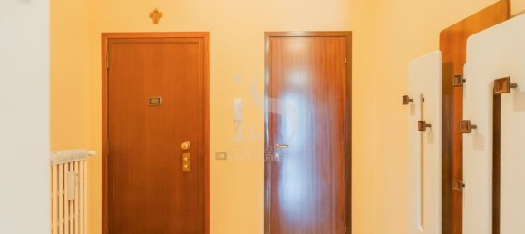 3-salle Appartement à Concorezzo, Italy No. 263424 32