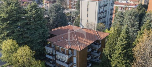 3-salle Appartement à Concorezzo, Italy No. 263424 38