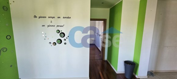 3 bedrooms Apartment in Novate Milanese, Italy No. 373146 4