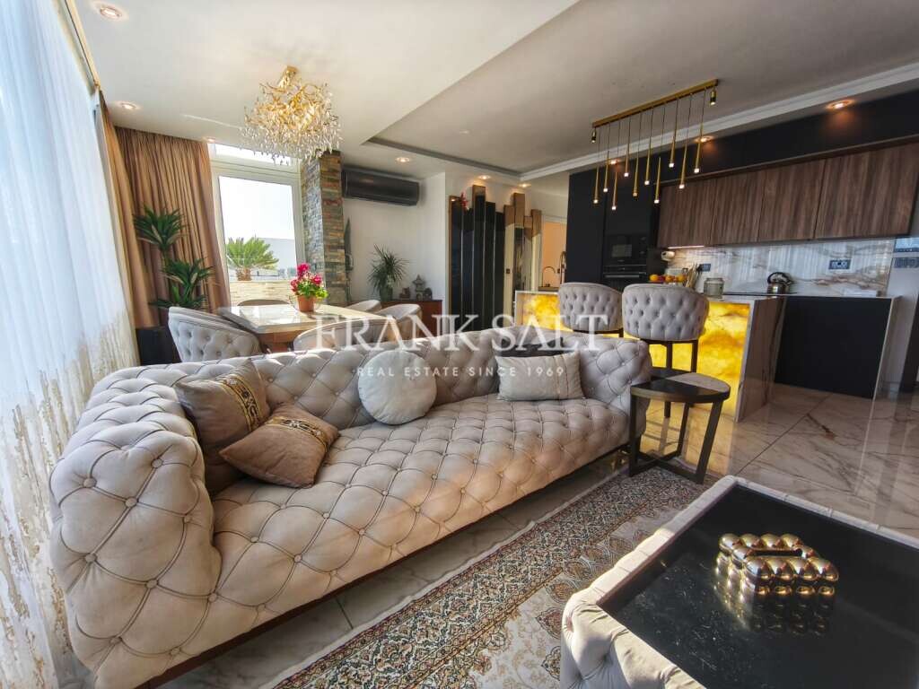 2 bedrooms Penthouse in Gzira, Malta No. 2861