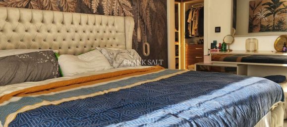 2 bedrooms Penthouse in Gzira, Malta No. 2861 12