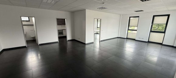 564m² Building in Oberhausen, Germany No. 313417 8