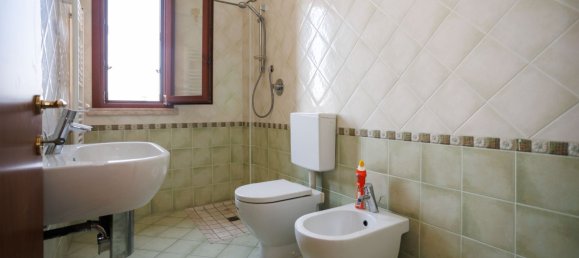 Apartamento de 4 dormitorios en Cesena, Italy No. 347737 11