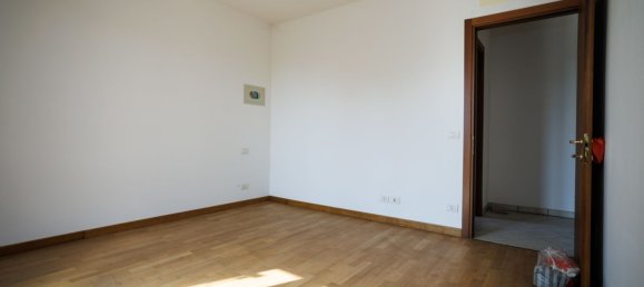 Apartamento de 4 dormitorios en Cesena, Italy No. 347737 13