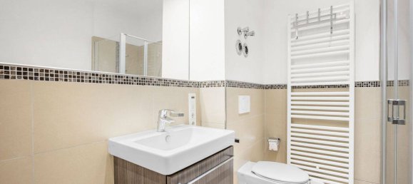 Квартира с 2 спальнями в Вандсбек, Германия № 318592 15