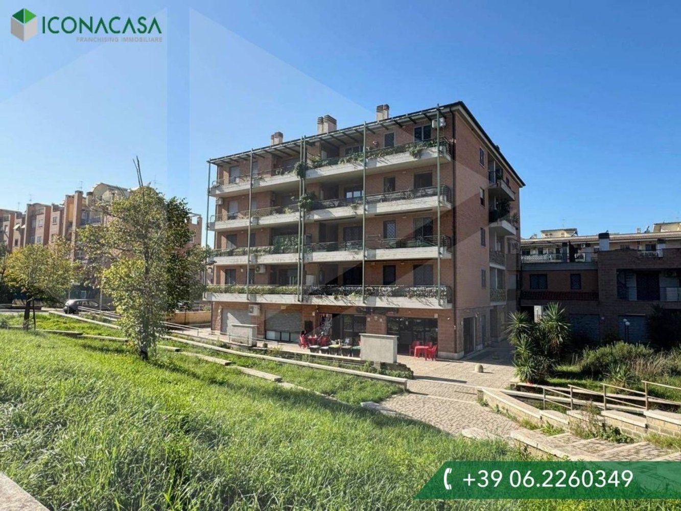 3 rooms Apartment in Rome, Italy No. 28787