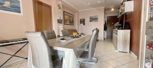 3 rooms Apartment in Rome, Italy No. 28787 9
