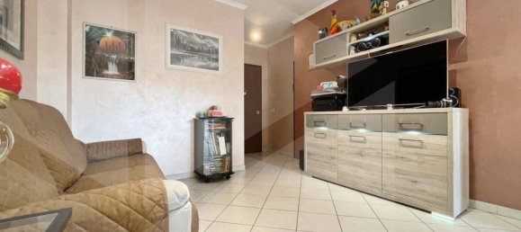 3 rooms Apartment in Rome, Italy No. 28787 5