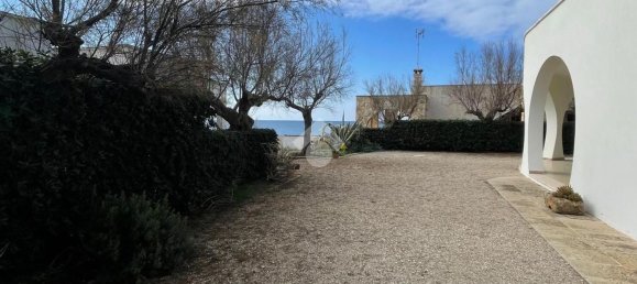 5 rooms Villa in Taviano, Italy No. 157672 2