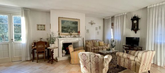 Вилла с 5 комнатами в Капаннори, Италия № 154734 6